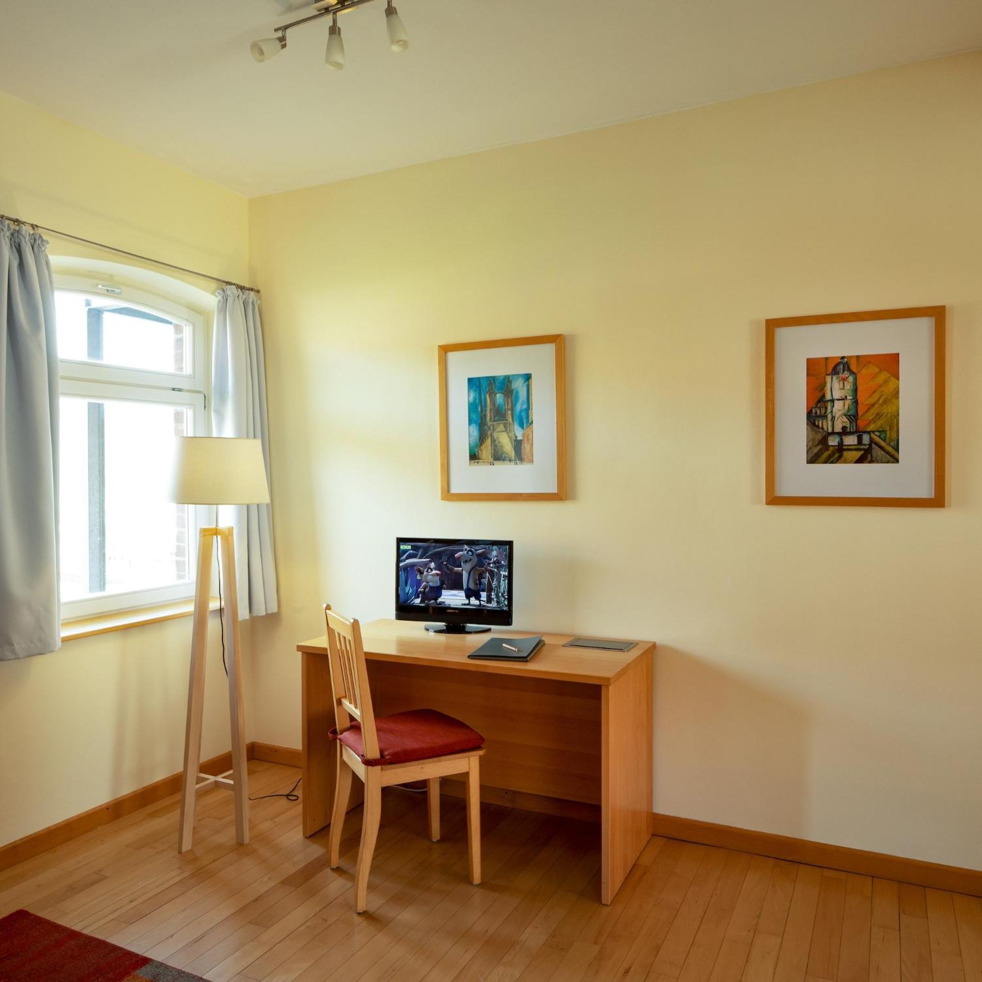 Biohotel Stiftsgut Wilhelmsgluecksbrunn Creuzburg Luaran gambar