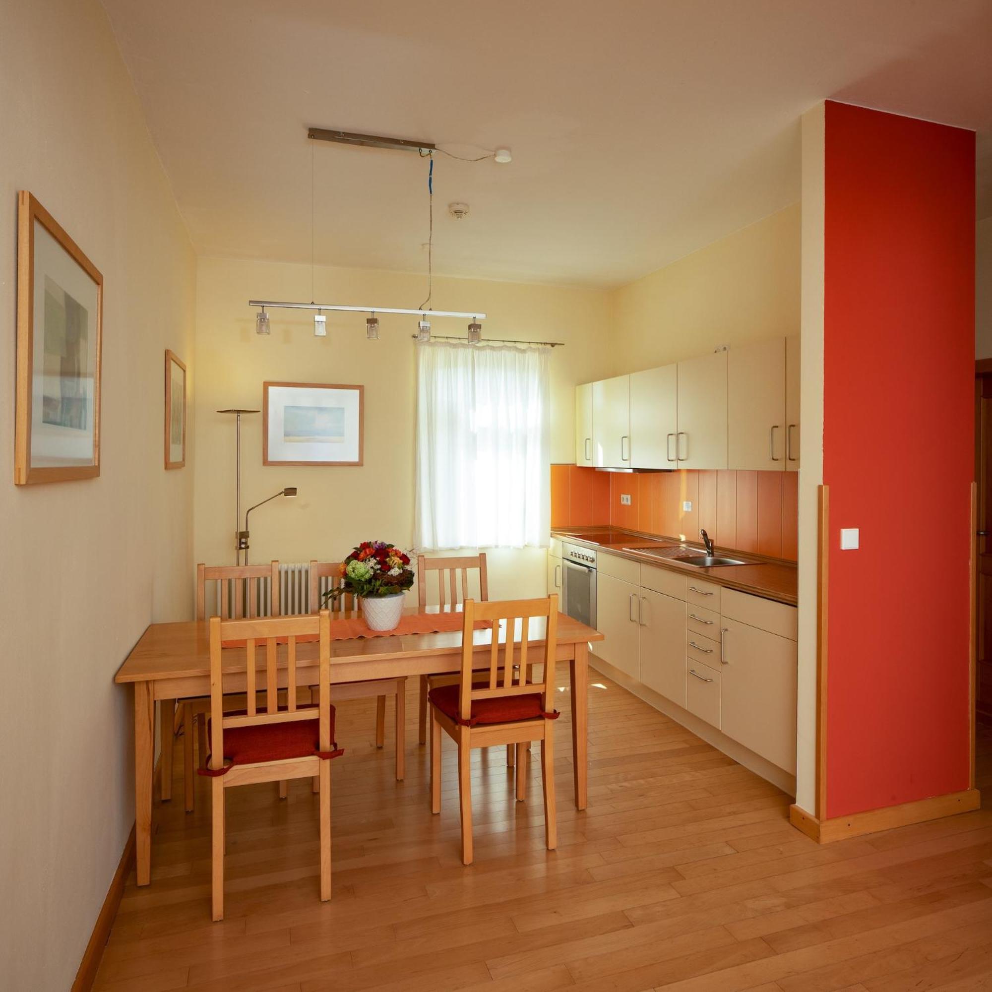 Biohotel Stiftsgut Wilhelmsgluecksbrunn Creuzburg Luaran gambar