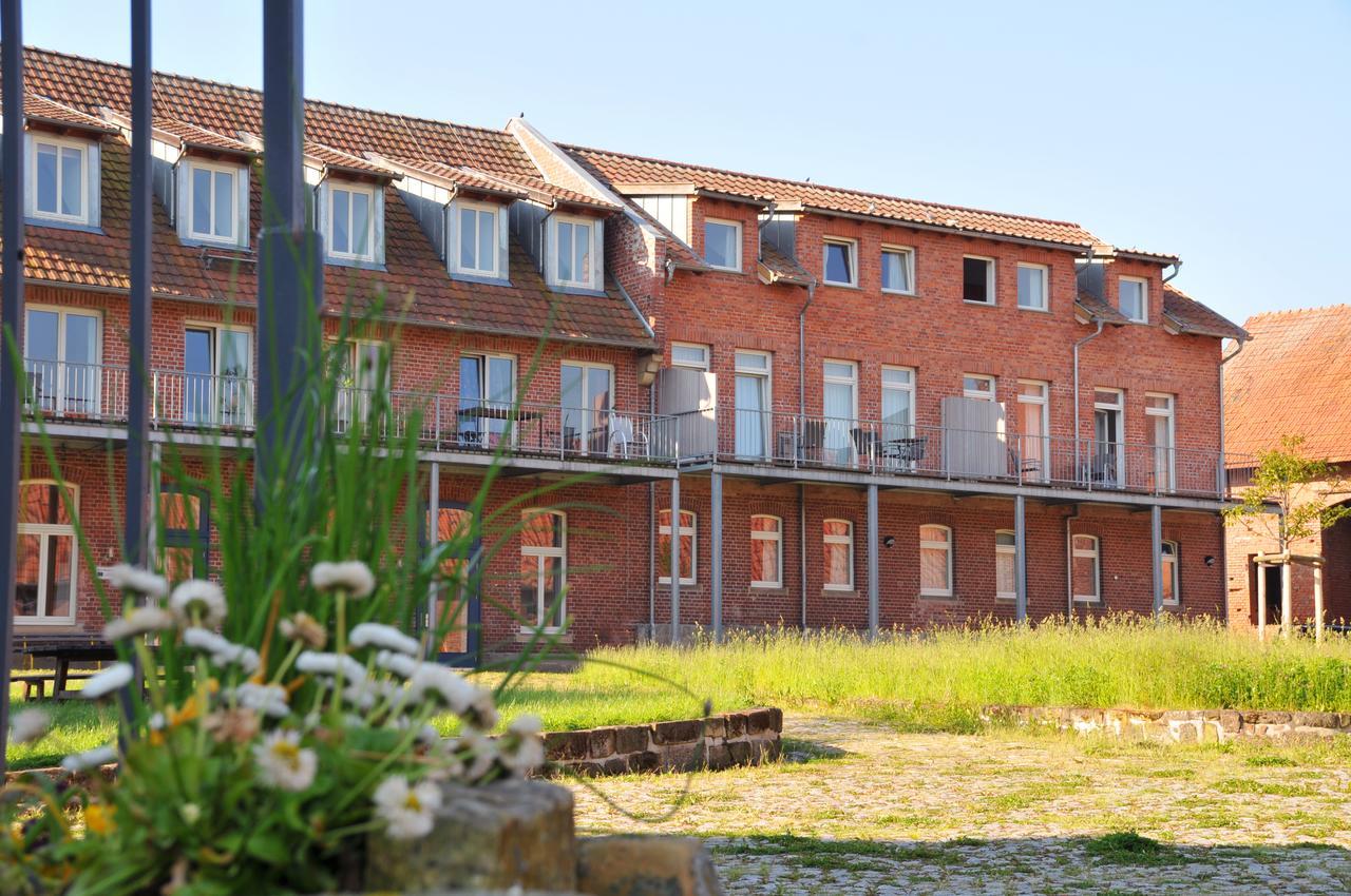 Biohotel Stiftsgut Wilhelmsgluecksbrunn Creuzburg Luaran gambar