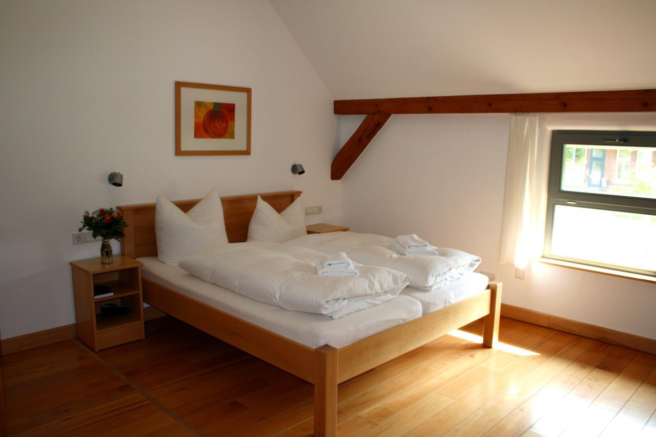 Biohotel Stiftsgut Wilhelmsgluecksbrunn Creuzburg Bilik gambar